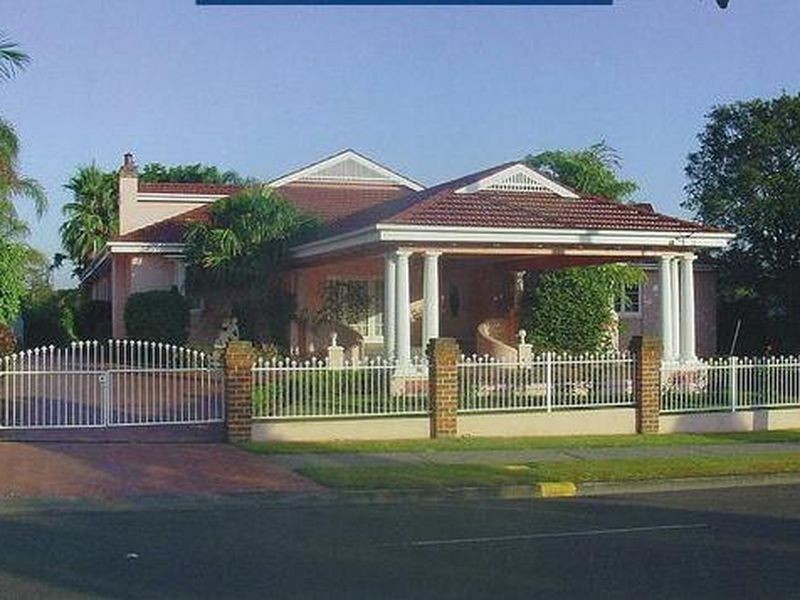 19 Victoria Street, Taree NSW 2430