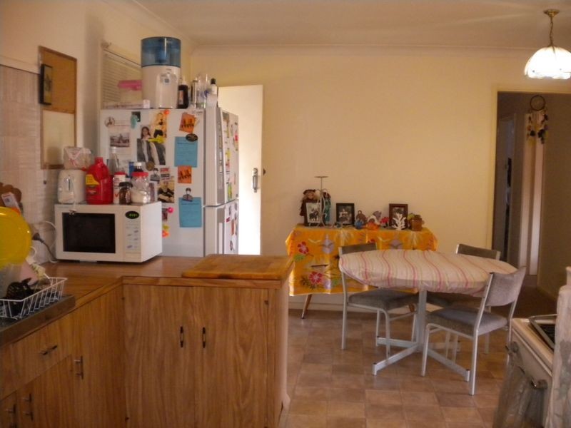 2 Arthur Ave, Taree NSW 2430