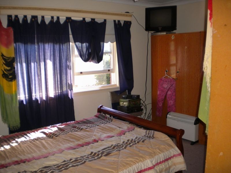 2 Arthur Ave, Taree NSW 2430