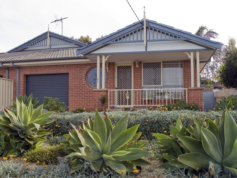 2/94 Kanangra Drive, Taree NSW 2430
