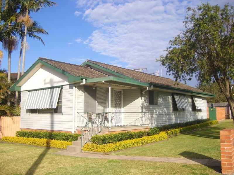 15 Wingham Road, Taree NSW 2430