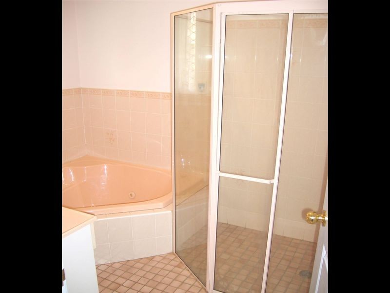 2/8 Talawong Drive, Taree NSW 2430