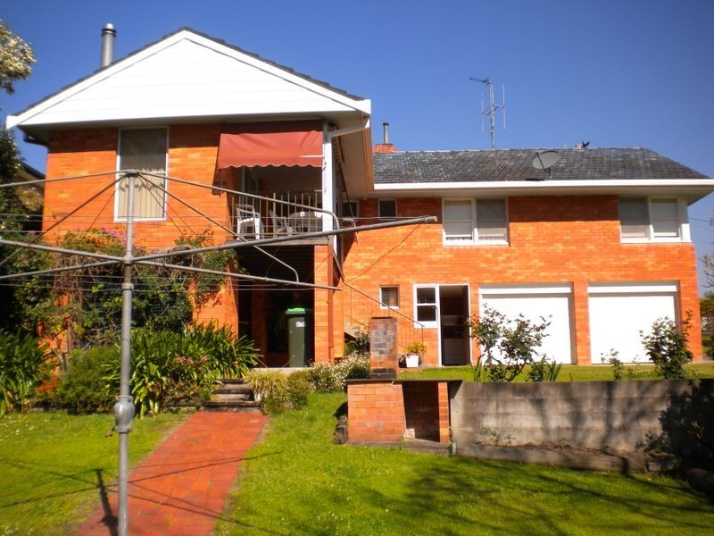 64 Bayview Crescent, Taree NSW 2430
