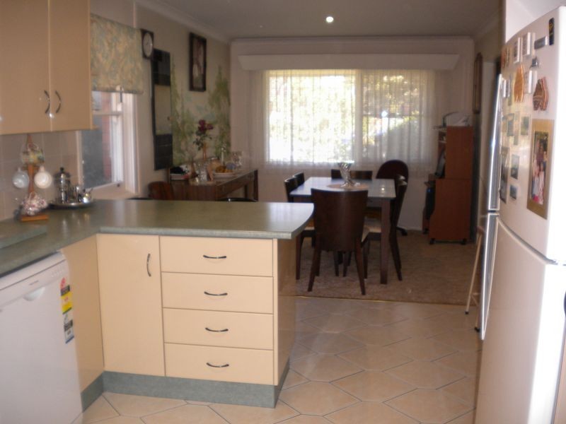 64 Bayview Crescent, Taree NSW 2430