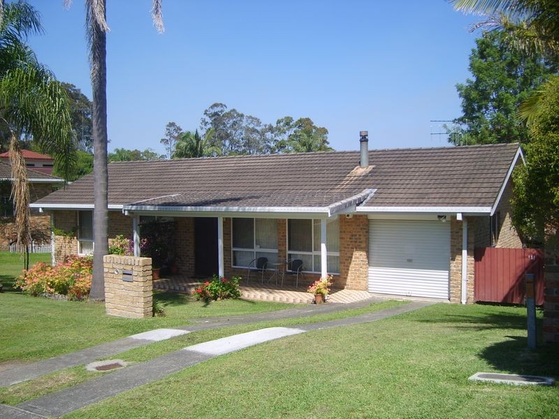 11 Alonbar Cr, Taree NSW 2430