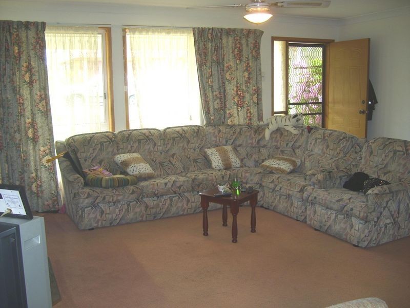 11 Alonbar Cr, Taree NSW 2430