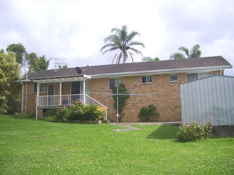 11 Alonbar Cr, Taree NSW 2430