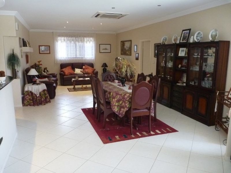 8 Sturt Place, Taree NSW 2430