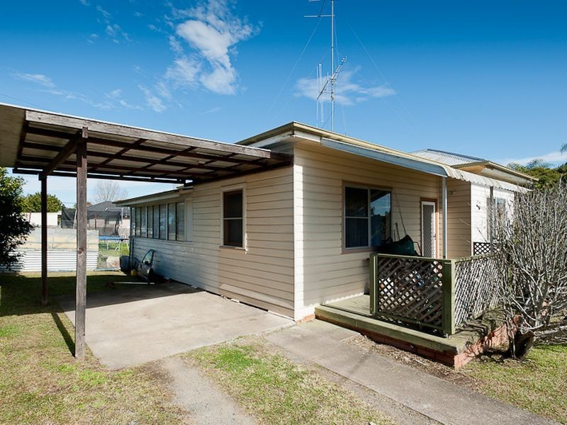 18 Bushland Drive, Taree NSW 2430