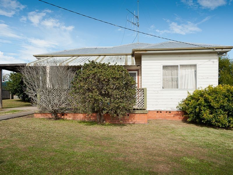18 Bushland Drive, Taree NSW 2430
