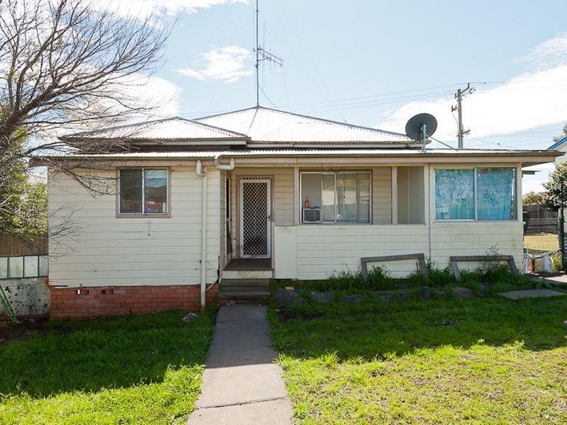 18 Bushland Drive, Taree NSW 2430