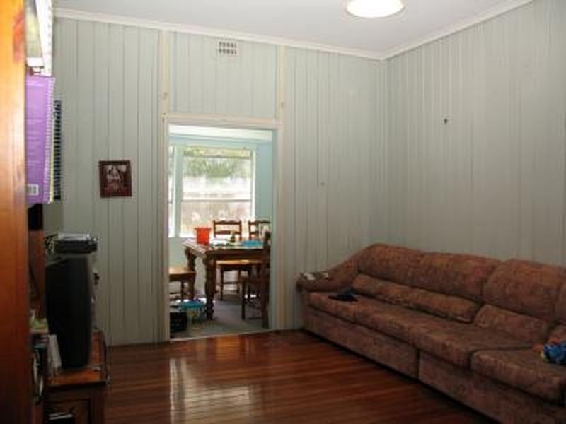 4 Queen Street, Wingham NSW 2429