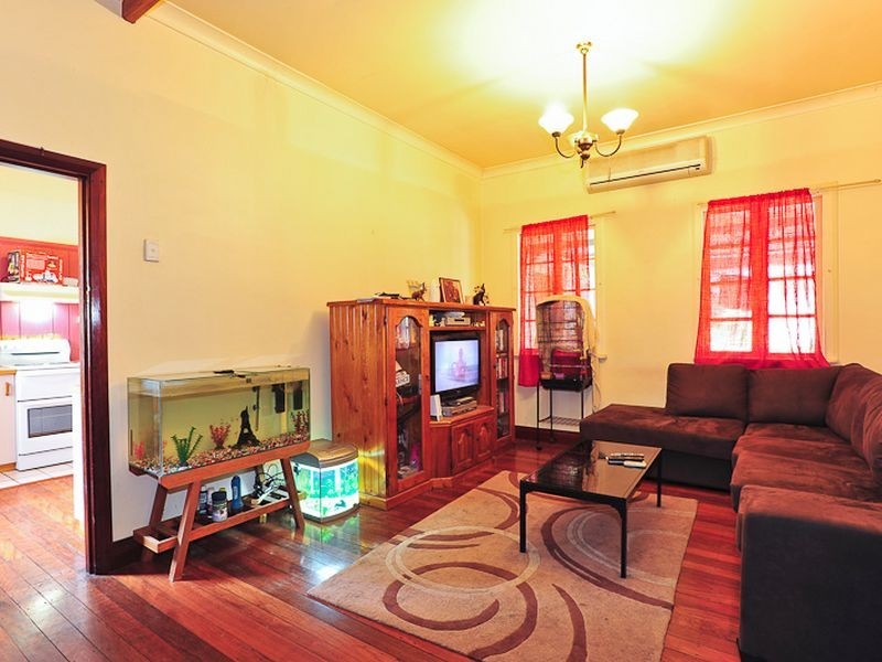 21 Flett Street, Taree NSW 2430