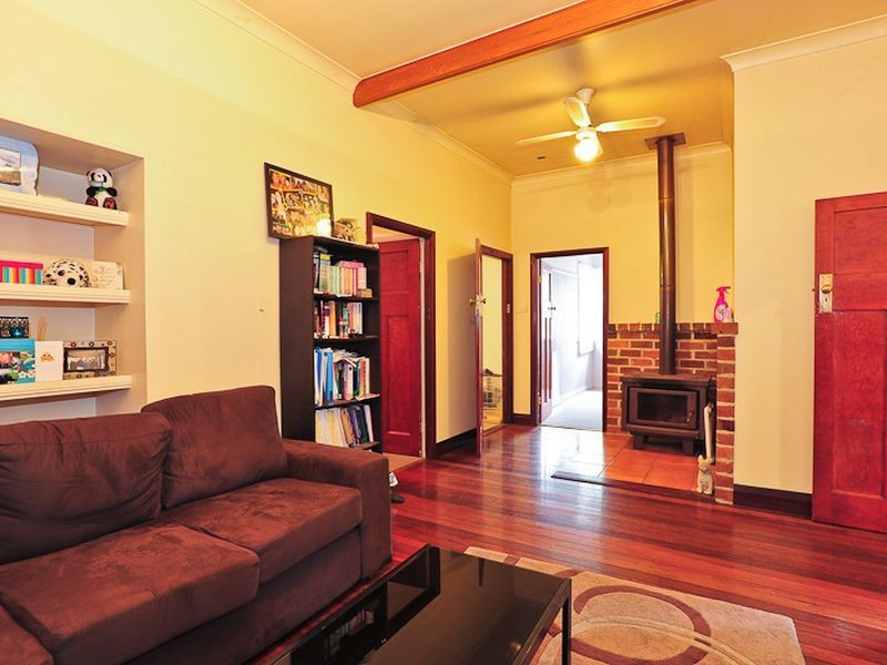 21 Flett Street, Taree NSW 2430