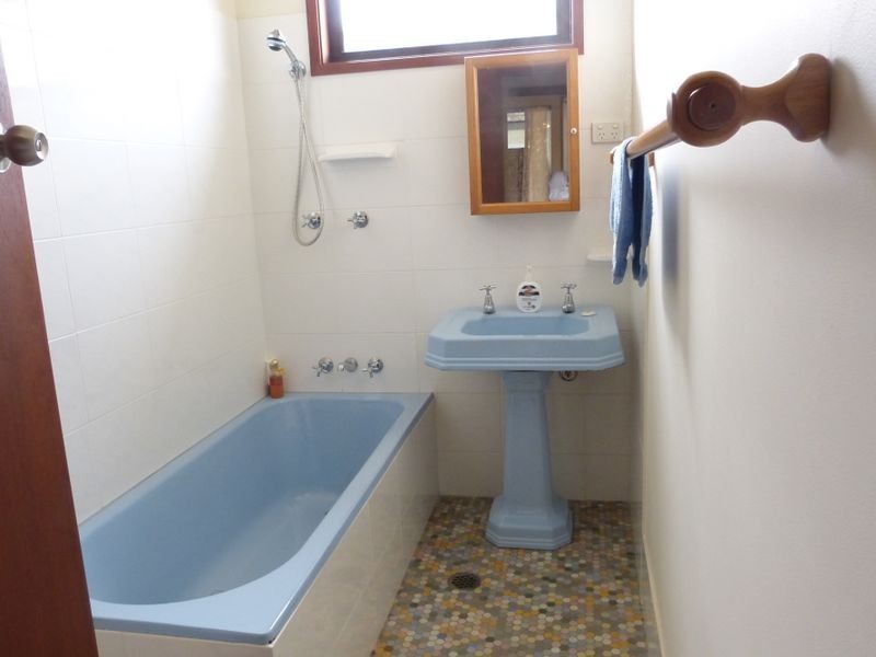 24 Eric St, Taree NSW 2430