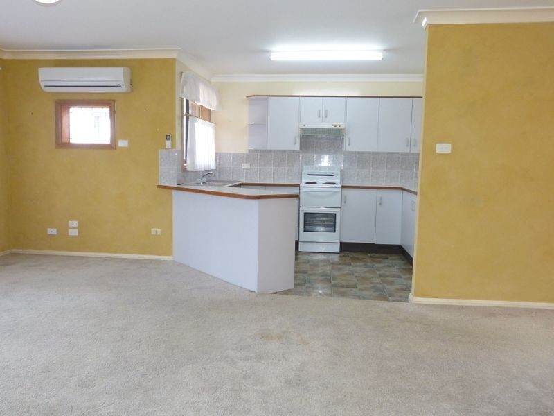 2/4 Winton Avenue, Taree NSW 2430