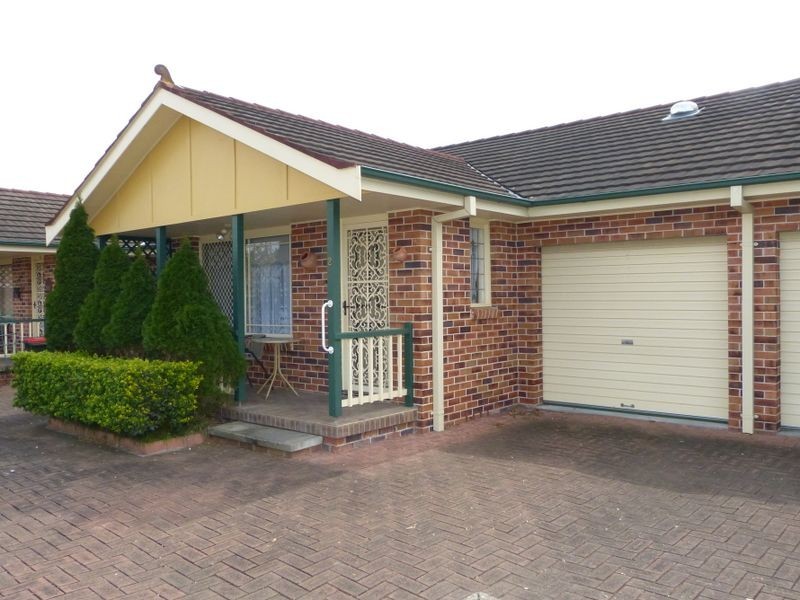 2/4 Winton Avenue, Taree NSW 2430