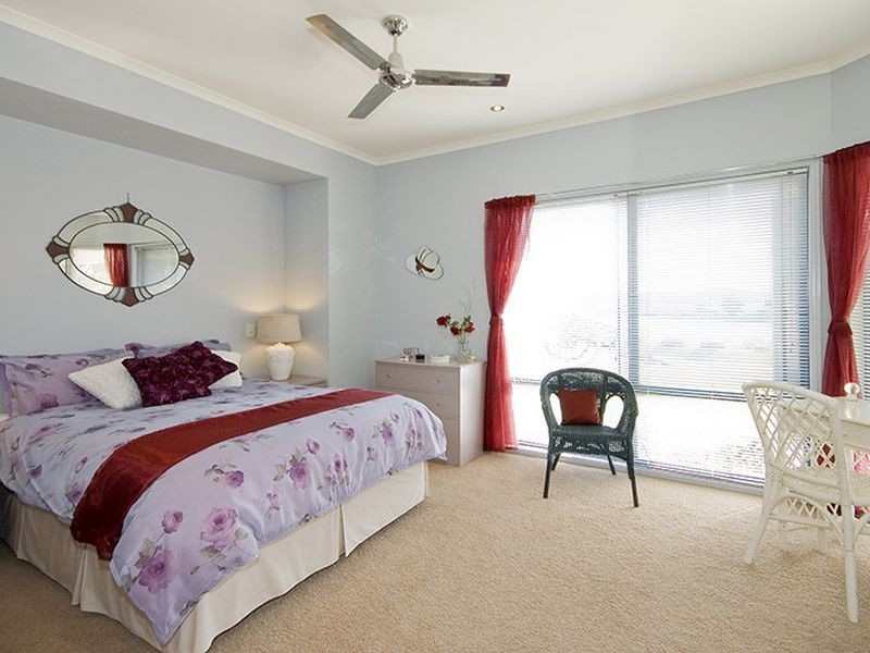 4 John Armstrong Close, Taree NSW 2430