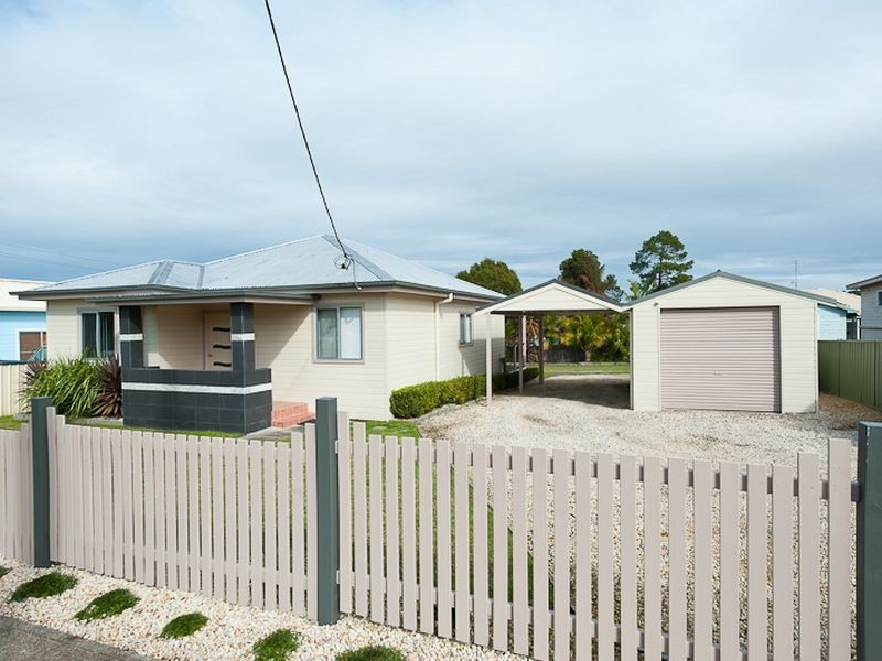 124 Commerce Street, Taree NSW 2430