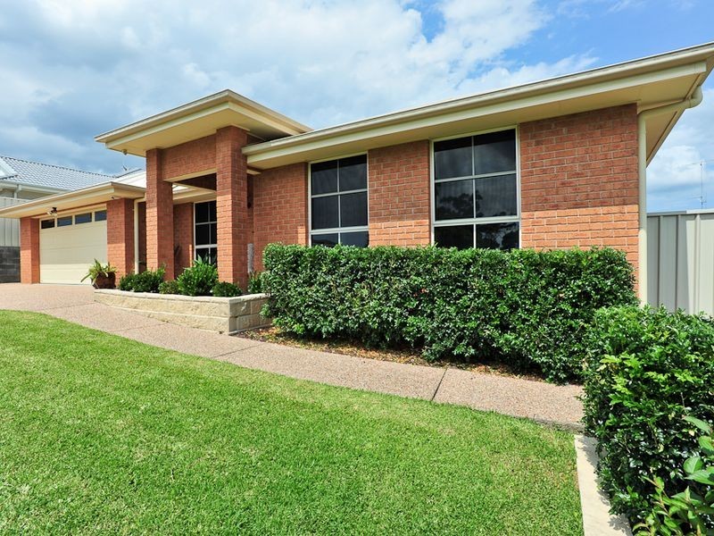 17 Riverlinks Court, Taree NSW 2430