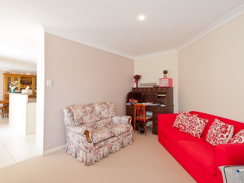 2 Pyrus Drive, Taree NSW 2430