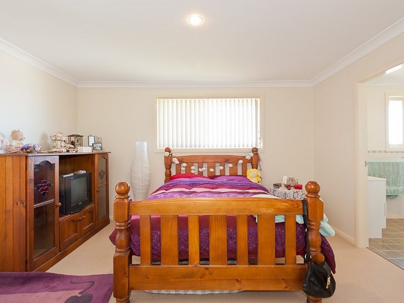 2 Pyrus Drive, Taree NSW 2430