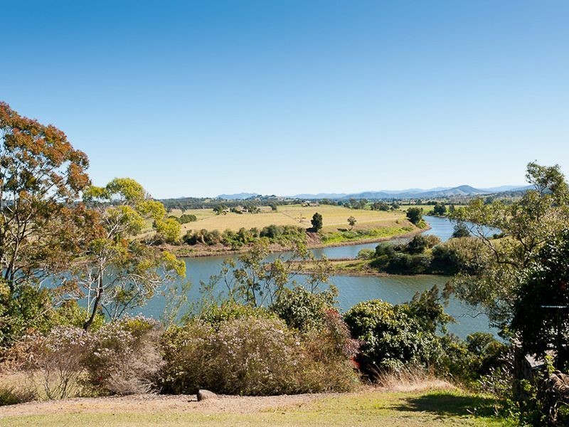 2 McLeod Close, Taree NSW 2430