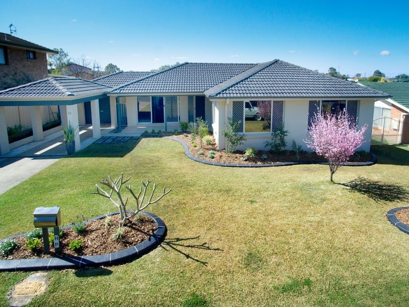 18 Tristania Crescent, Taree NSW 2430