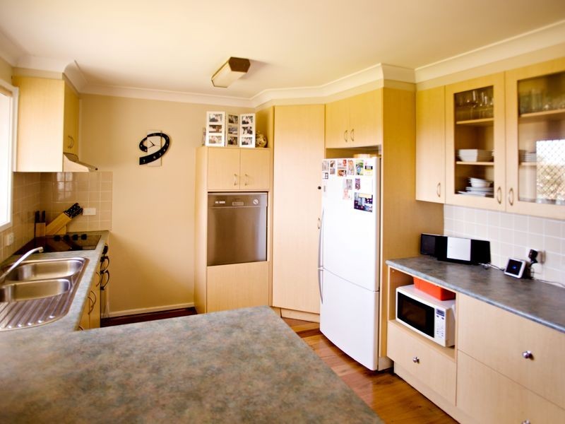 18 Tristania Crescent, Taree NSW 2430