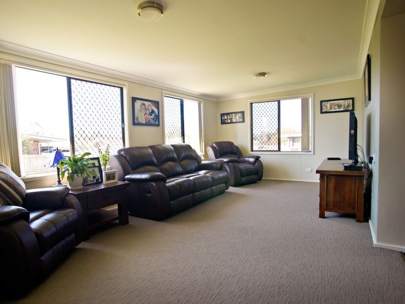 18 Tristania Crescent, Taree NSW 2430