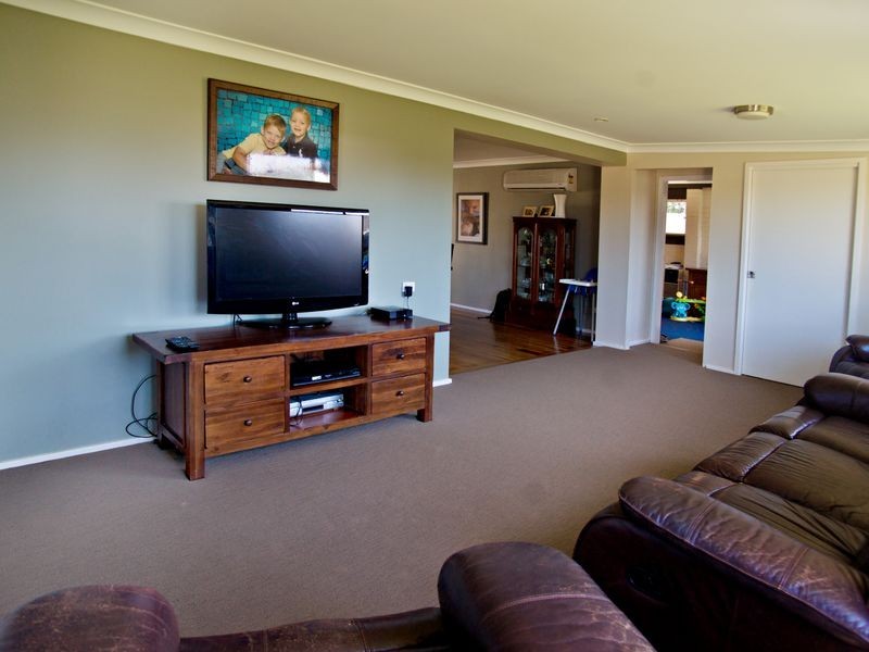 18 Tristania Crescent, Taree NSW 2430