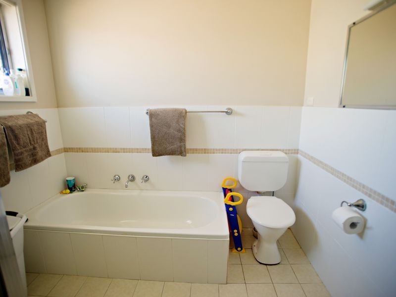 18 Tristania Crescent, Taree NSW 2430