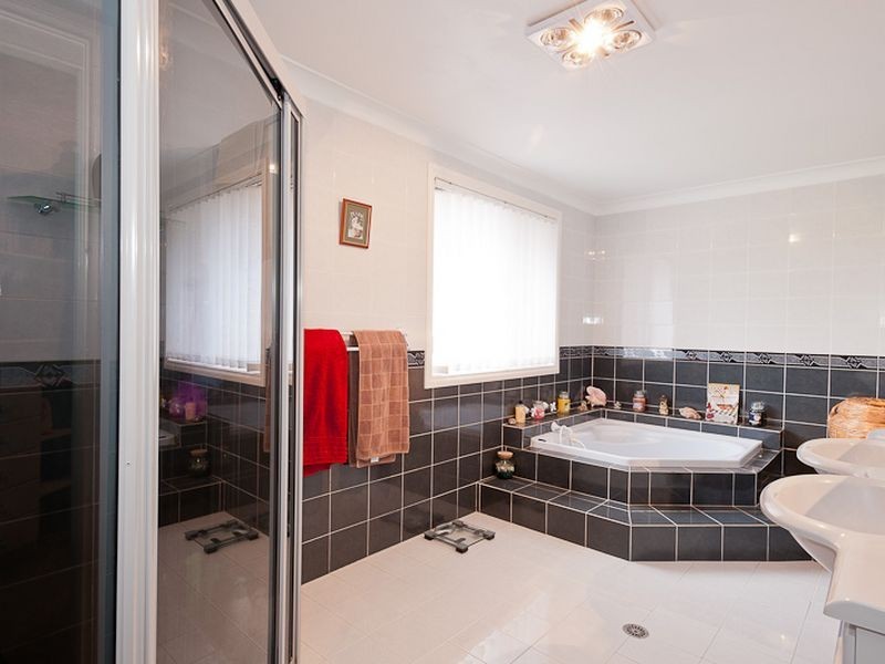10 Ruby Drive, Taree NSW 2430