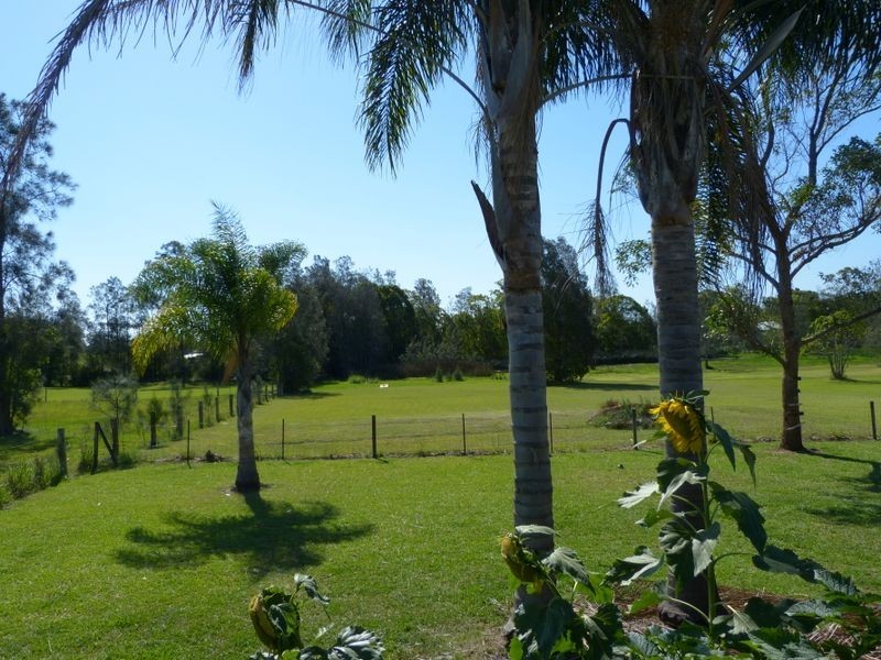 16 Petrie Street, Coopernook NSW 2426