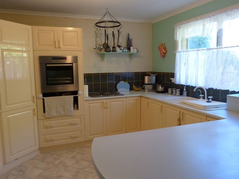 16 Petrie Street, Coopernook NSW 2426