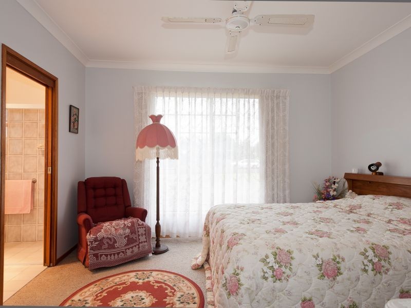 2 Kristanne Close, Taree NSW 2430