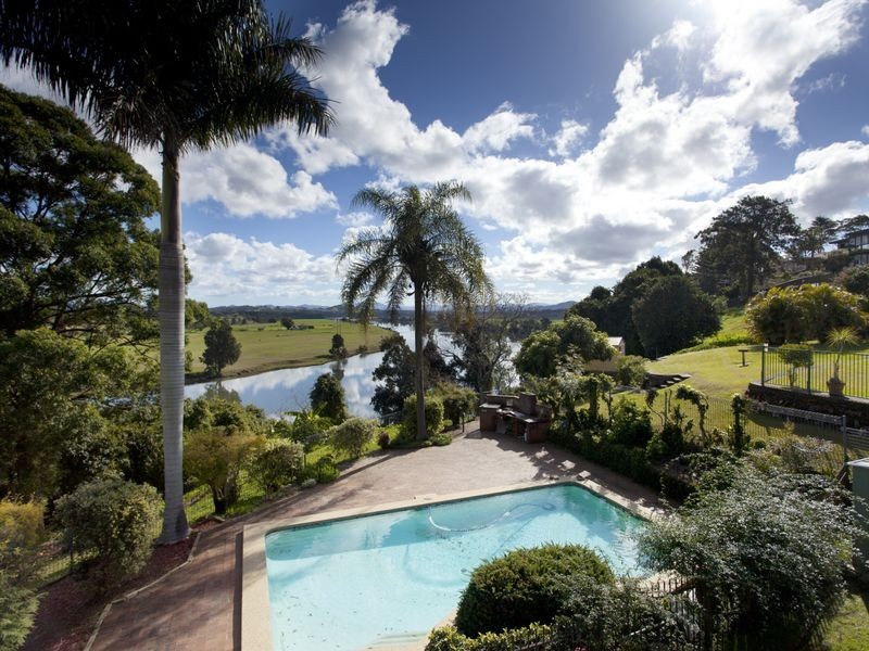 18 Cowan Road, Taree NSW 2430