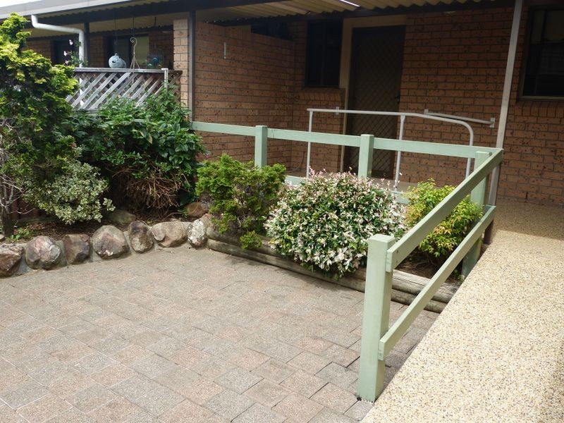 1/2 Waratah Place, Taree NSW 2430