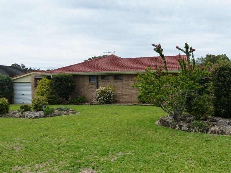 1/2 Waratah Place, Taree NSW 2430