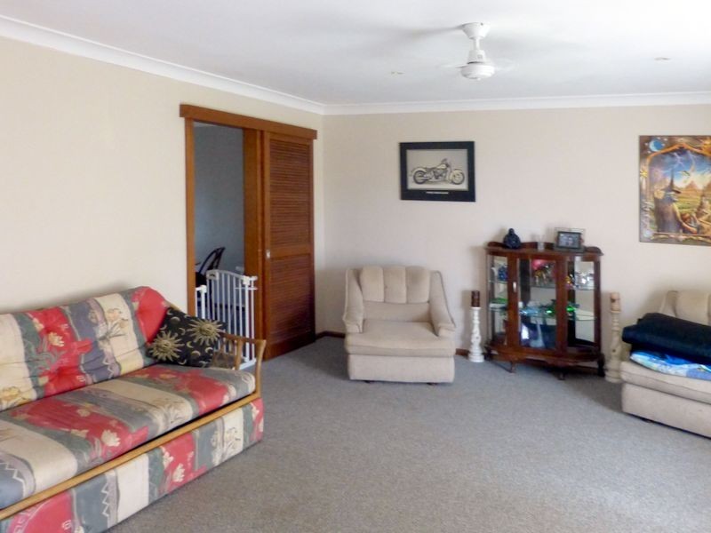 8 Kanangra Drive, Taree NSW 2430