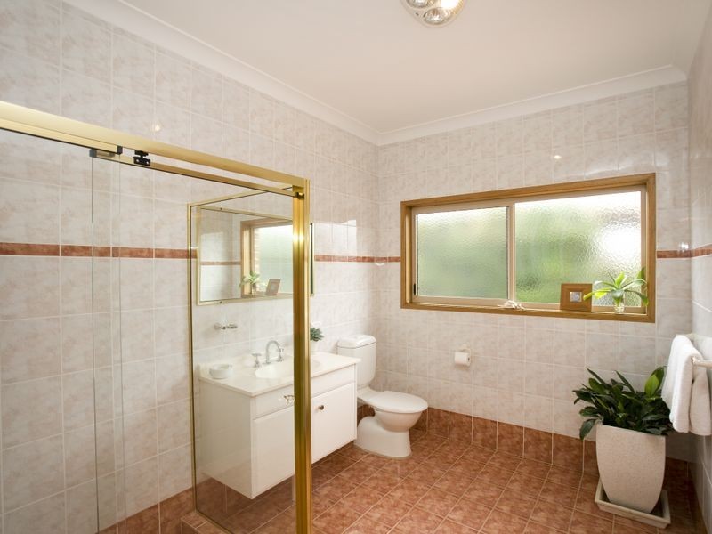 3 Kamala Close, Old Bar NSW 2430