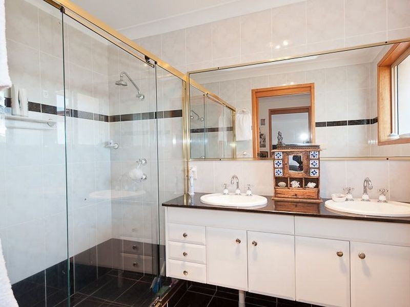 3 Kamala Close, Old Bar NSW 2430