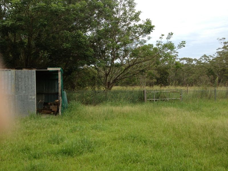 836 Old Bar Road, Old Bar NSW 2430