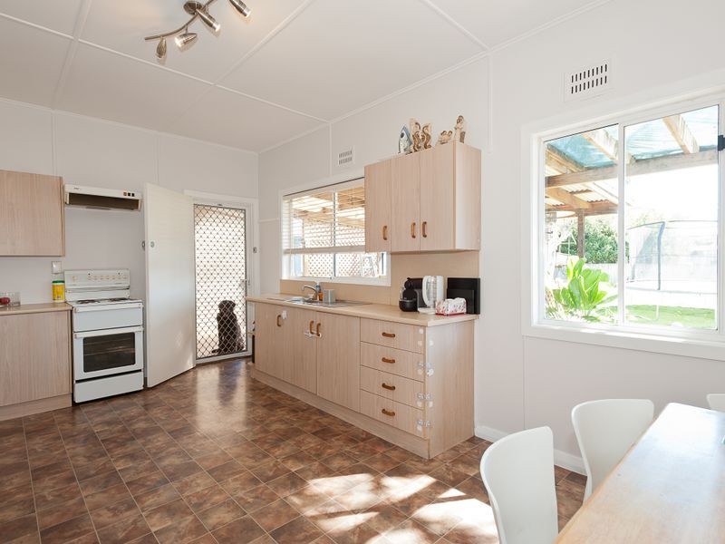 11 Deb Street, Taree NSW 2430