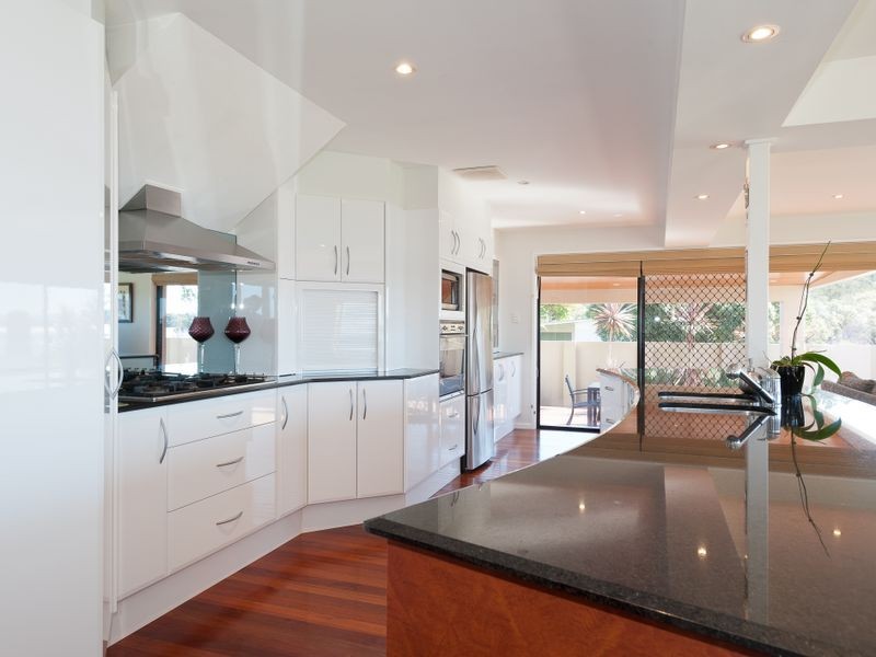 7 Main Road, Manning Point NSW 2430