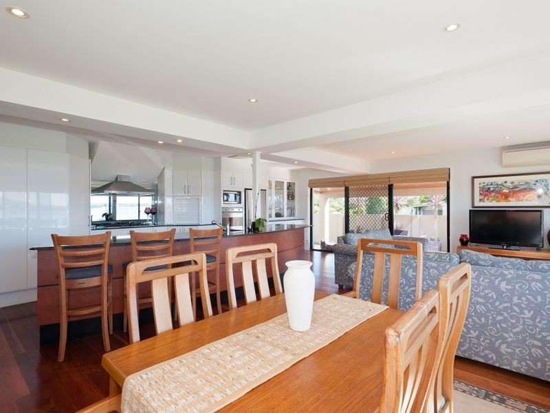 7 Main Road, Manning Point NSW 2430