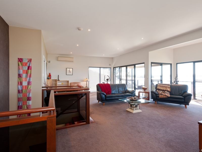 7 Main Road, Manning Point NSW 2430