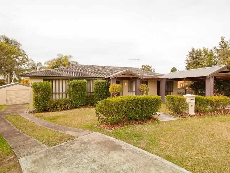 16 Battinga Close, Taree NSW 2430
