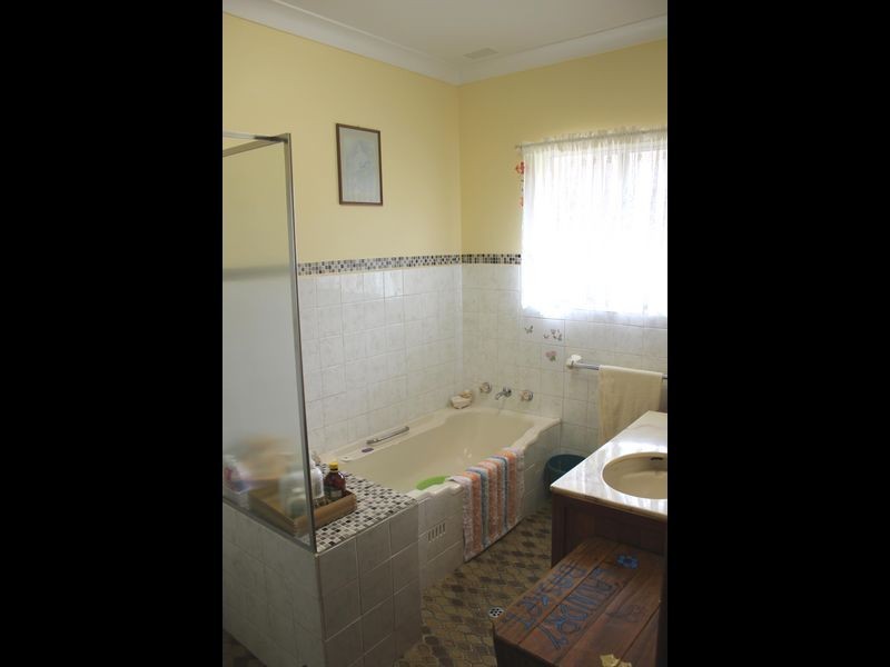 11 Bahtoo Parade, Taree NSW 2430