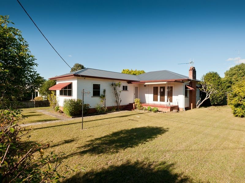 22 Deb Street, Taree NSW 2430